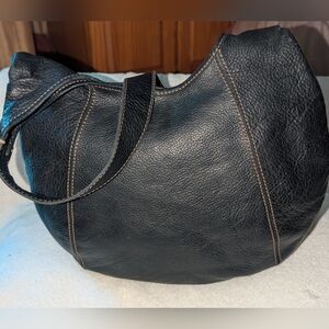 Lucky Brand Black Leather Shoulder Bag.